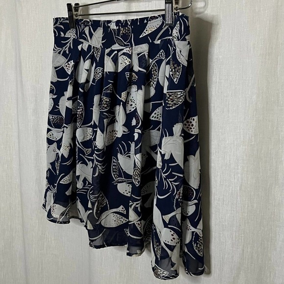 Old Navy Women's Blue & White Bird Pattern Sheer Circle, Skater Skirt S - Picture 4 of 11